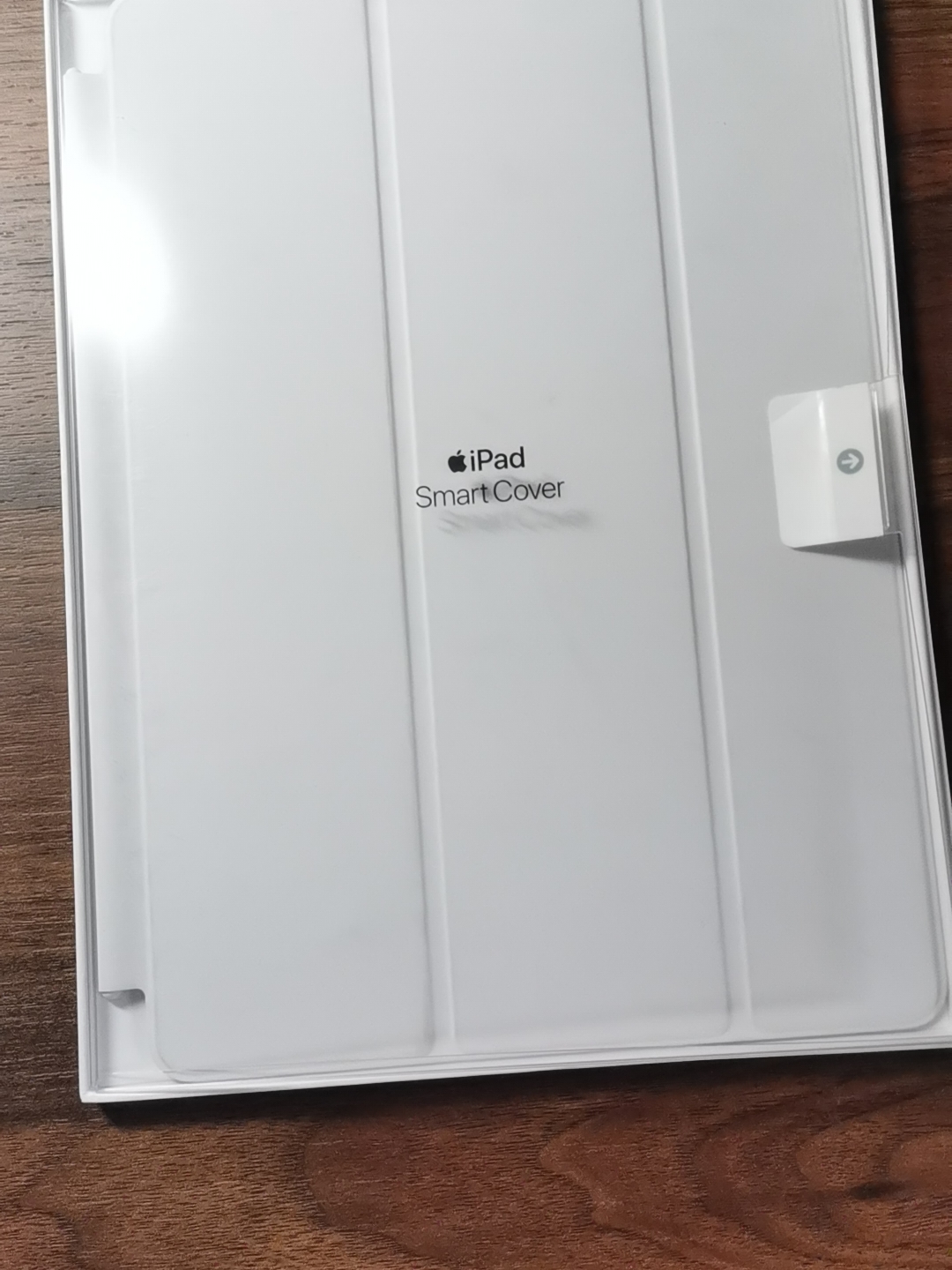 ipad air 保护壳第三代，京东苹果旗舰店购入，看晃眼了