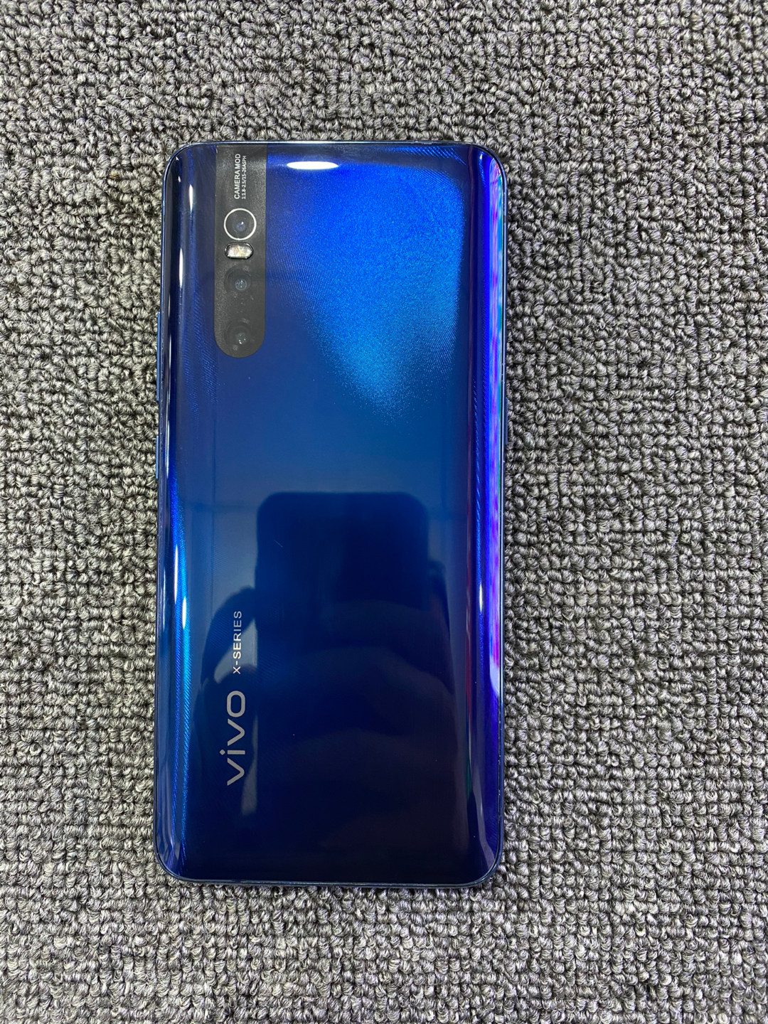 出售vivo x27全网通8加128g手机！手机全好无任何暗