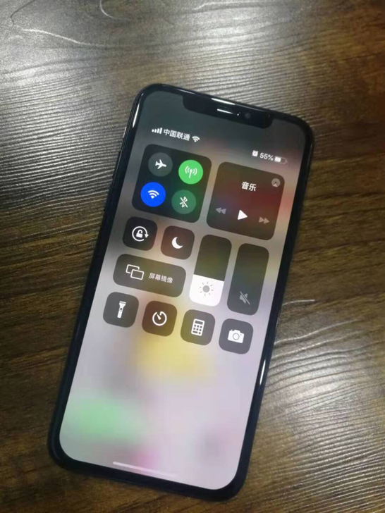 自用iphonex，，美版卡贴，手机没毛病，绝对个人卖家，不